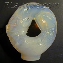 R Lalique Seal Alaska by Rene Lalique R Lalique Opalescent Alaska Seal by Rene Lalique