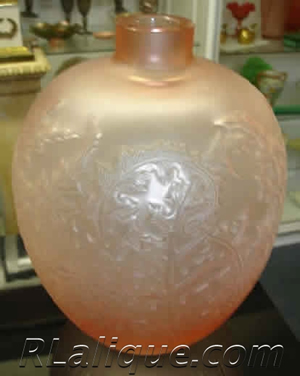 acanthes-rene-lalique-vase-close-call