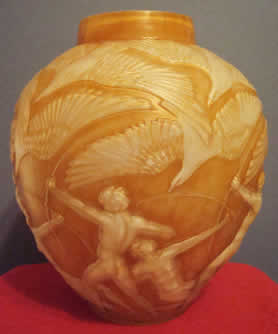 Archers Vase Copy Made in Czechoslovakia