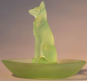 Chien Ashtray Close Copy Fake of Rene Lalique Design