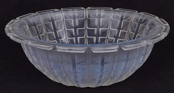 Rene Lalique Coupe Acacia