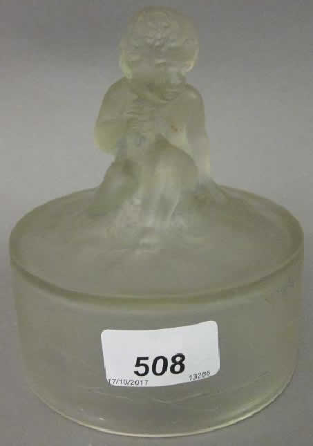 Rene Lalique Box Cover Amour Assis