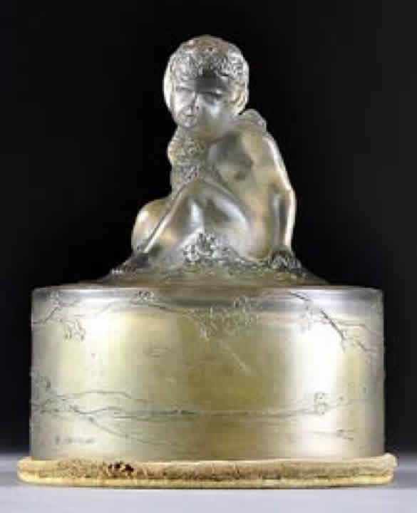 Rene Lalique Box Amour Assis