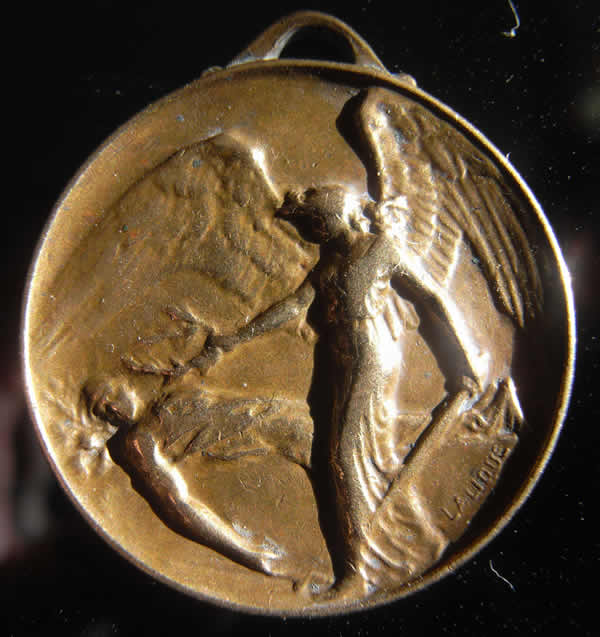 Rene Lalique Pendant Aux Heros Belges