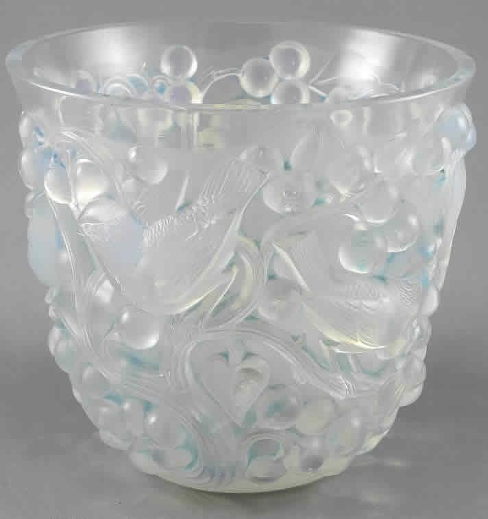 Rene Lalique Vase Avallon