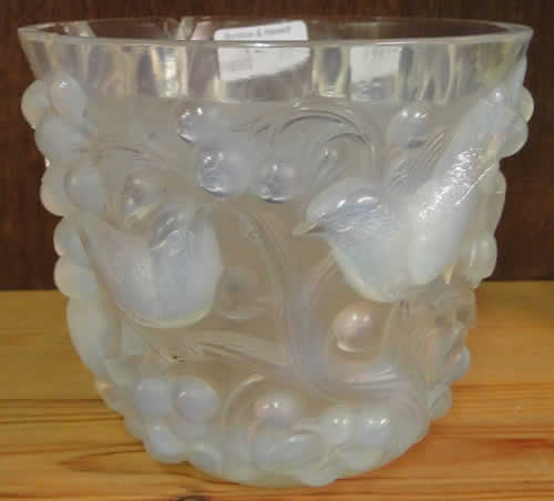 Rene Lalique Vase Avallon
