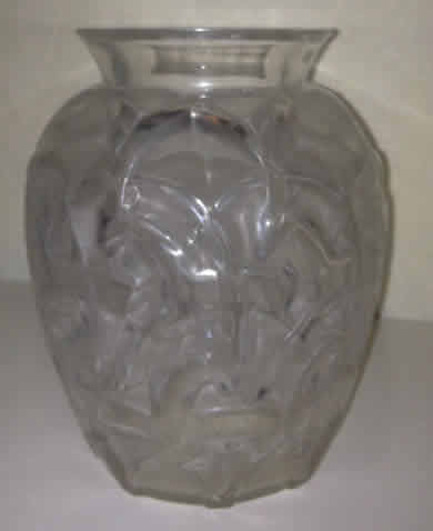 Rene Lalique Vase Chamois