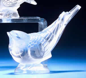 Rene Lalique Chardonneret Hardi Paperweight