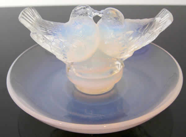 Rene Lalique Ashtray Deux Colombes