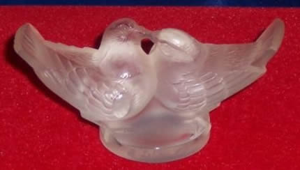 Rene Lalique Letter Seal Deux Colombes-B