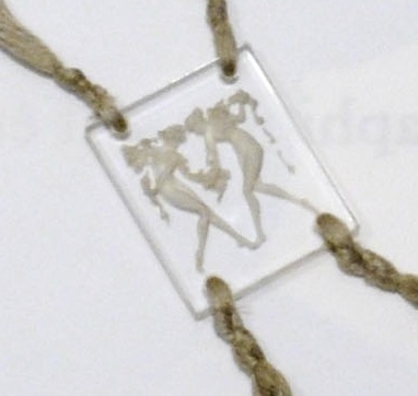 Rene Lalique Deux Figurines Et Fleurs-2 Pendant