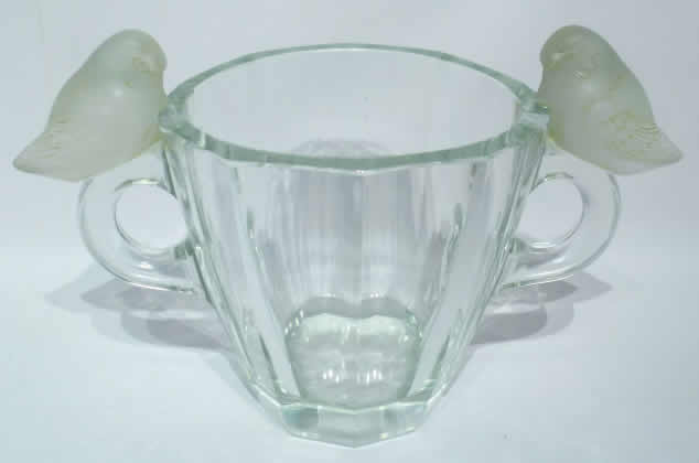 Rene Lalique Vase Deux Pigeons