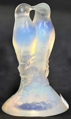 Rene Lalique Paperweight Deux Tourterelles