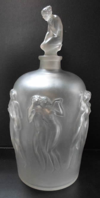 Rene Lalique Vase Douze Figurines Avec Bouchon Figurine