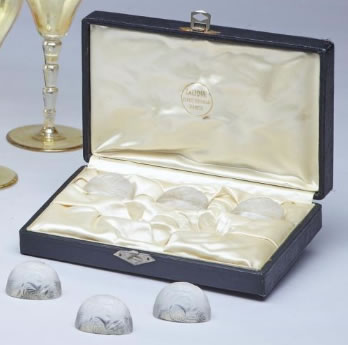 Rene Lalique Menu Holder Feuilles