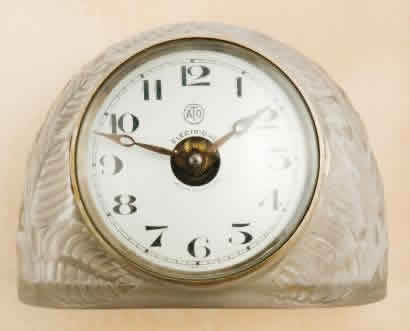 Rene Lalique Clock Feuilles