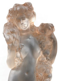 Rene Lalique Statue Figurine Avec Guirlande De Fruits