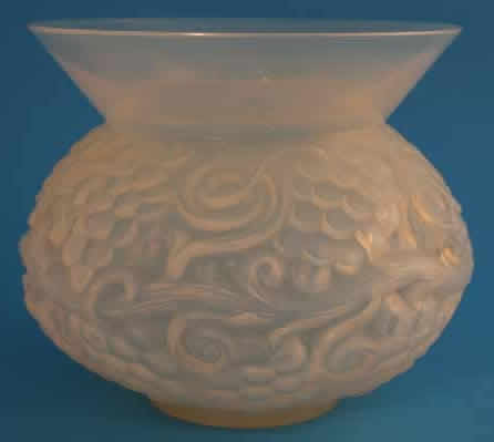 Rene Lalique Vase Fontainebleau