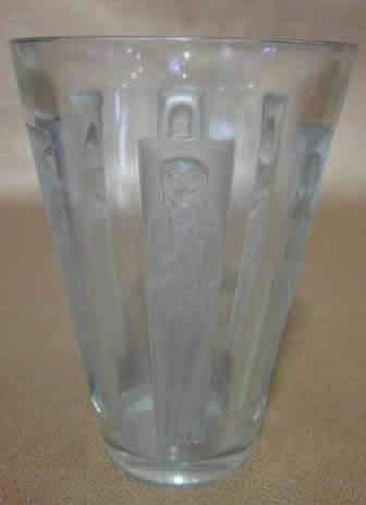 Rene Lalique Vase Gobelet Six Figurines