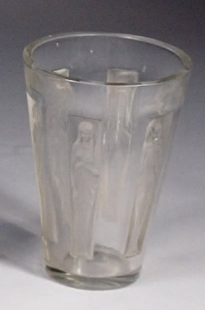 Rene Lalique Vase Gobelet Six Figurines