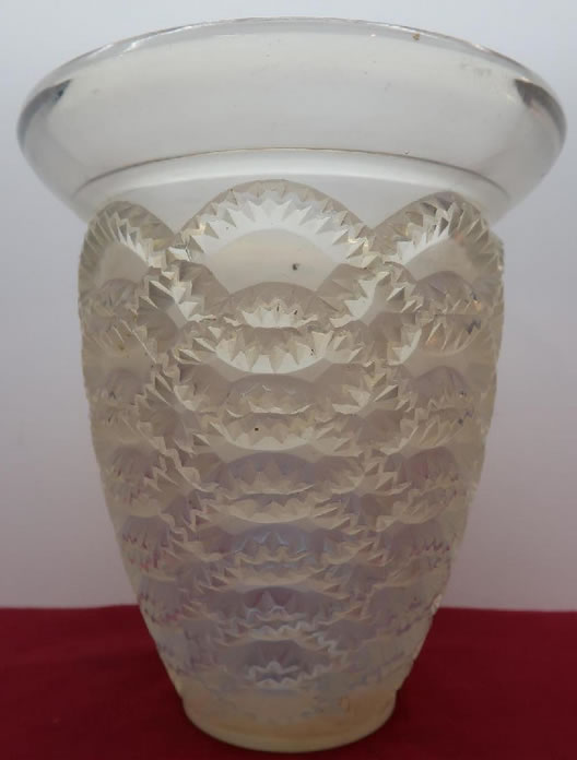Rene Lalique Vase Guirlandes