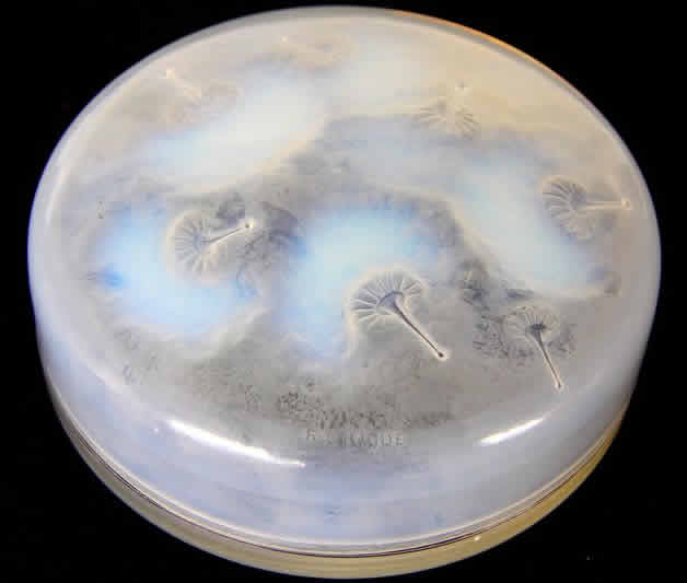 Rene Lalique Powder Box Houppes