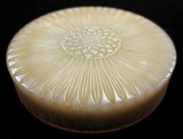 Rene Lalique Marguerites-3 Box