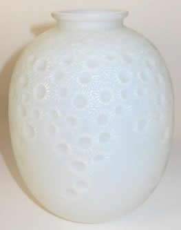 Rene Lalique Vase Marguerites