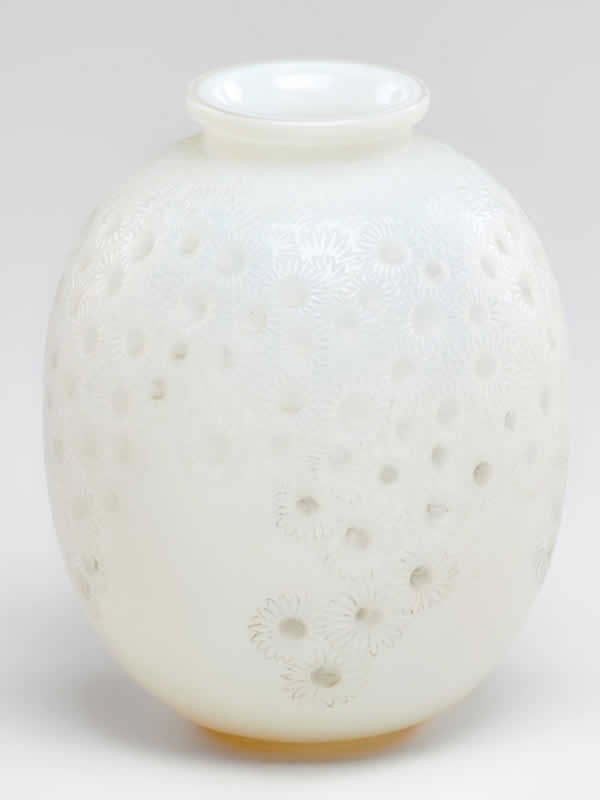 Rene Lalique Vase Marguerites