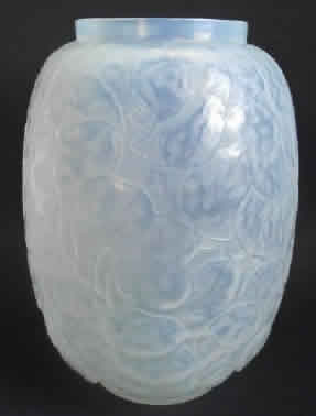 Rene Lalique Vase Monnaie Du Pape