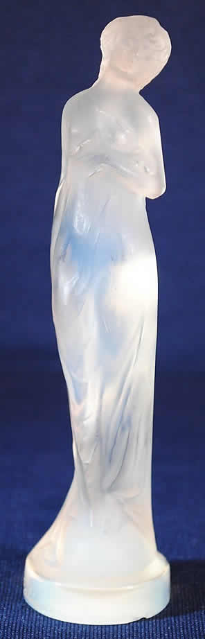 Rene Lalique Statuette Moyenne Voilee