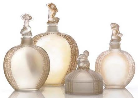 Rene Lalique Myosotis Bouchon Figurine Garniture De Toilette