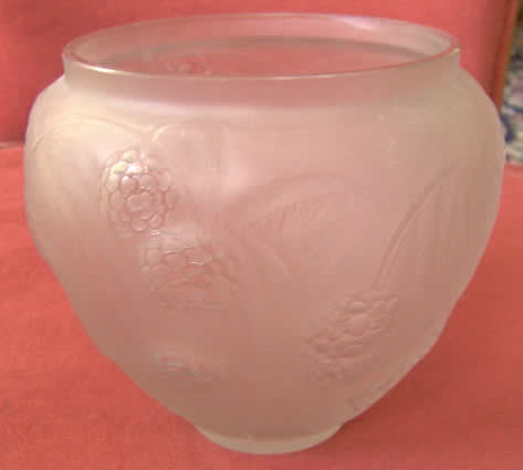 Rene Lalique Vase Nefliers