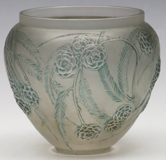 Rene Lalique Vase Nefliers