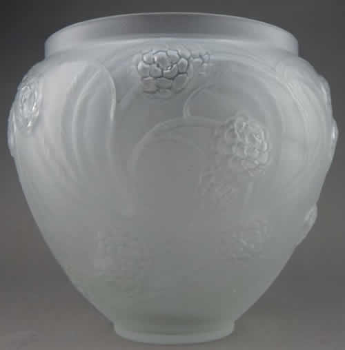Rene Lalique Vase Nefliers