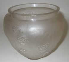 Rene Lalique Vase Nefliers