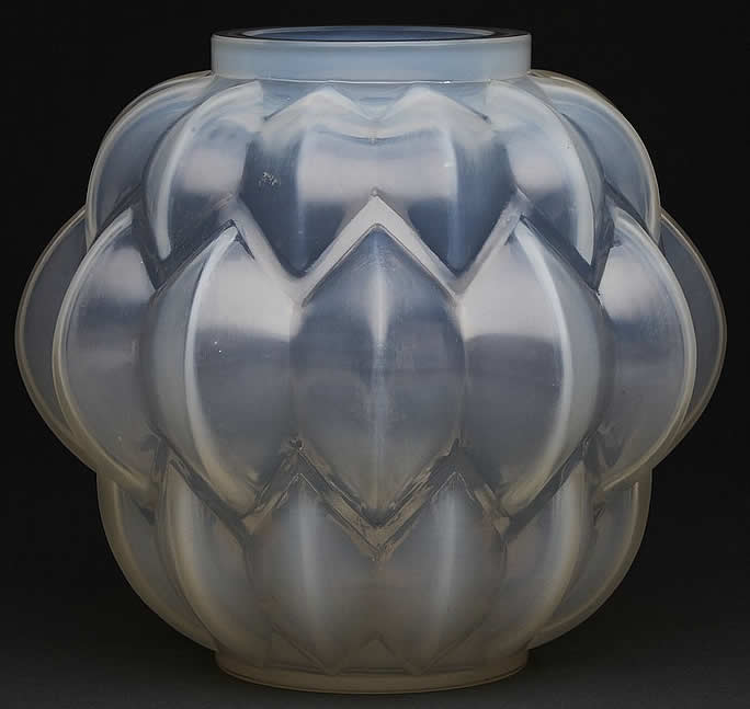 Rene Lalique Vase Nivernais