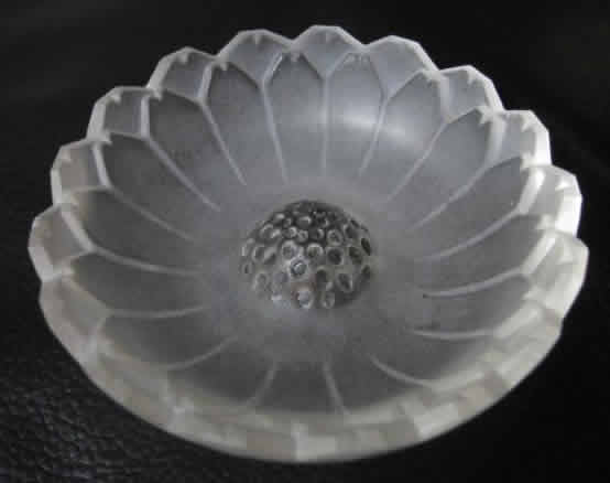 Rene Lalique Cendrier Paquerette