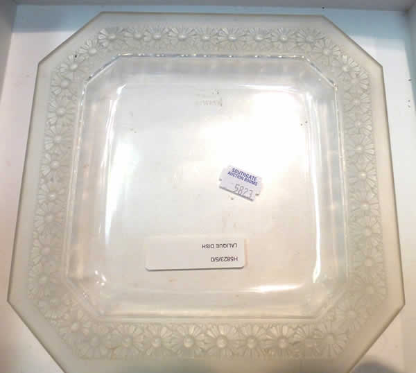 Rene Lalique Plate Paquerettes