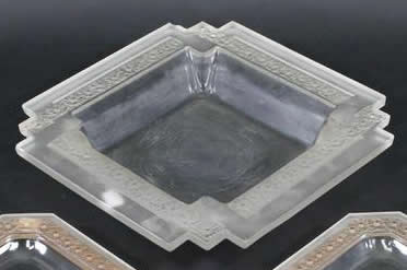 Rene Lalique Square Bowl Paquerettes