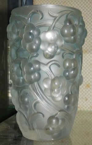 Rene Lalique Vase Raisins