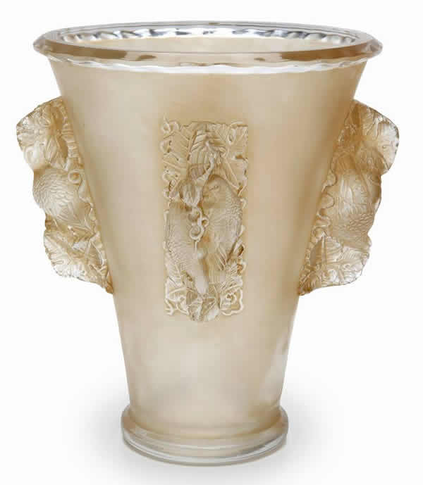 Rene Lalique Vase Saint-Emilion