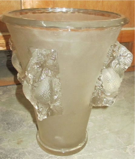 Rene Lalique Vase Saint Emillon
