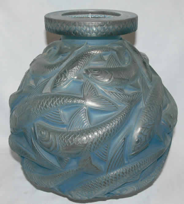 Rene Lalique Vase Salmonides