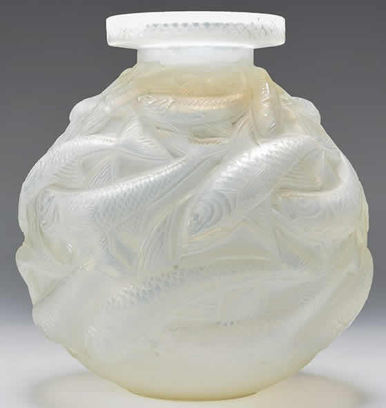 Rene Lalique Vase Salmonides