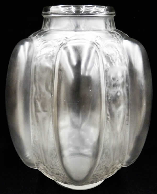 Rene Lalique Vase Six Figurines Et Masques