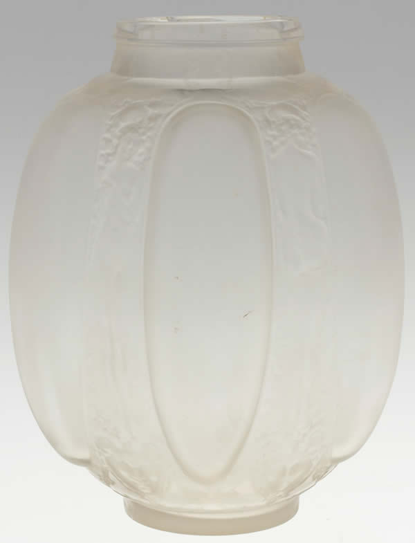 Rene Lalique Vase Six Figurines Et Masques