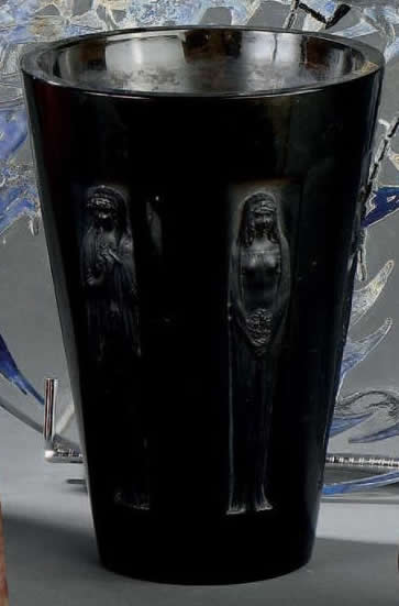 Rene Lalique Vase Six Figurines