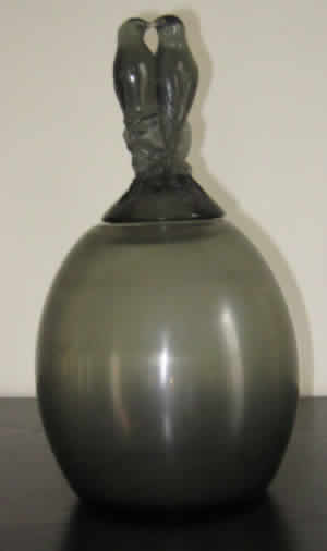 Rene Lalique Vase Tourterelles