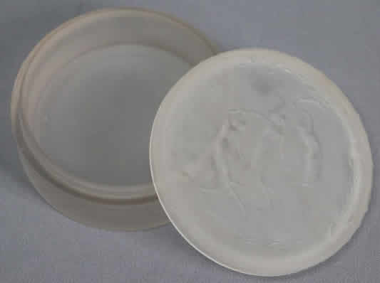 Rene Lalique Powder Box Trois Figurines